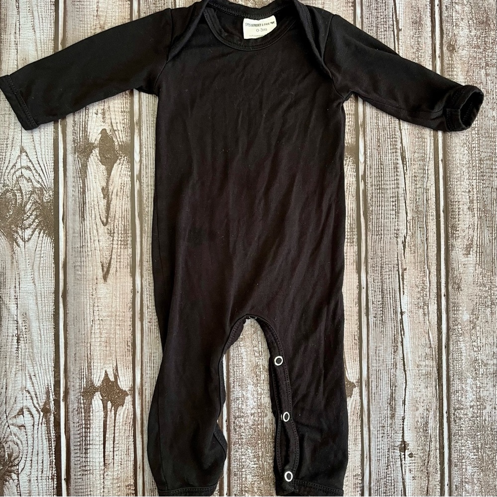 SpearmintLOVE Long Sleeve Romper Black 0-3mo